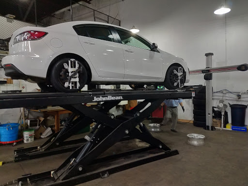 Auto Repair Shop «Skyline Auto Service & Transmission», reviews and photos, 5700 Scoville St, Falls Church, VA 22041, USA