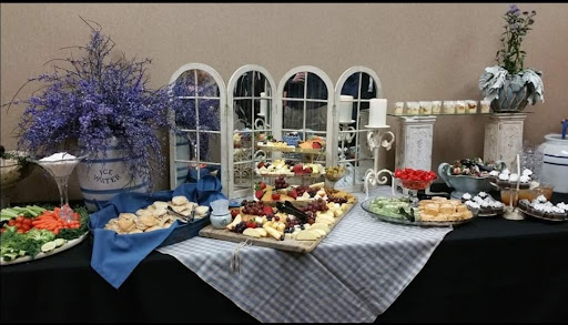 Lodge «The Farmhouse Inn», reviews and photos, 108 W Swan St, Centerville, TN 37033, USA