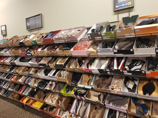 Shoe Store «DSW Designer Shoe Warehouse», reviews and photos, 25 Ronson Rd, Iselin, NJ 08830, USA