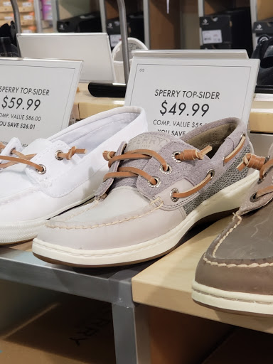 Shoe Store «DSW Designer Shoe Warehouse», reviews and photos, 3721 Palisades Center Dr, West Nyack, NY 10994, USA