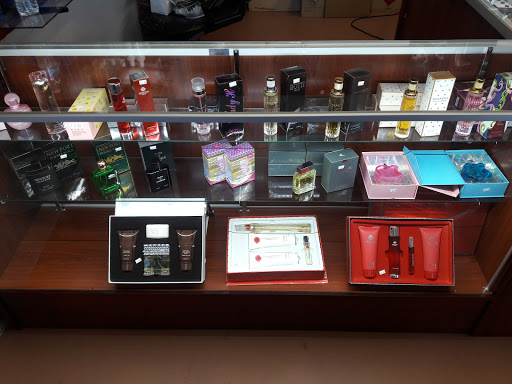 Tobacco Shop «N A Smoke Shop», reviews and photos, 2343 N Sierra Way, San Bernardino, CA 92405, USA