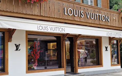 Louis Vuitton Gstaad image