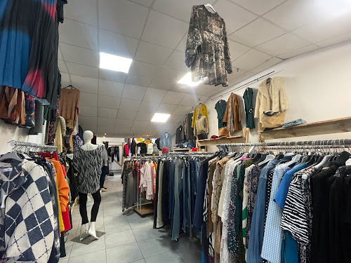 Magasin de vêtements ma folie relook Chazelles-sur-Lyon