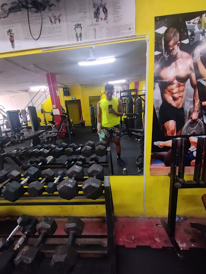 Gym Relax Center - 25 ava. Entre Maldonado y Calicuchima #810, Guayaquil 090402, Ecuador