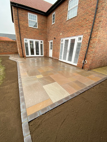 Comments and reviews of Jamie Gooch Ltd - Paving & Landscaping