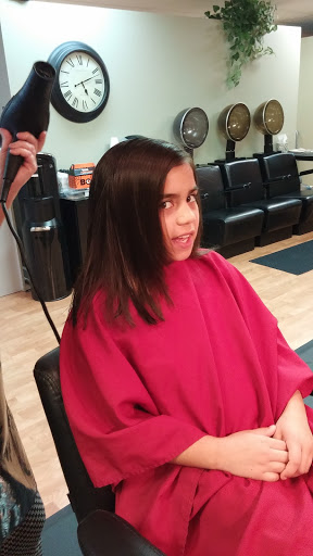 Beauty Salon «Corner Salon», reviews and photos, 892 N State St, Lockport, IL 60441, USA