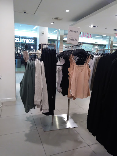 Clothing Store «H&M», reviews and photos, 2140 Annapolis Mall Rd, Annapolis, MD 21401, USA