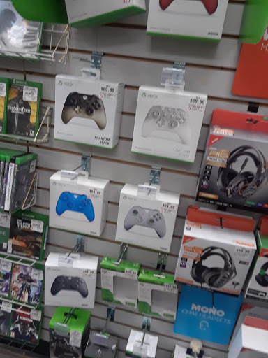 Video Game Store «GameStop», reviews and photos, 1675 Sunrise Hwy, Bay Shore, NY 11706, USA
