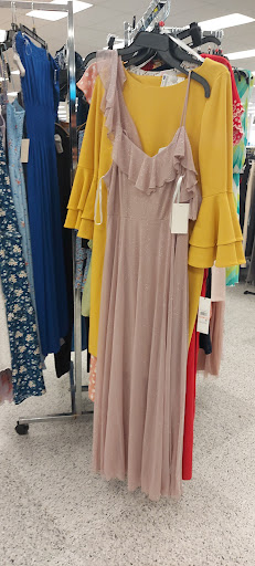 Clothing Store «Ross Dress for Less», reviews and photos, 2660 N Josey Ln, Carrollton, TX 75007, USA