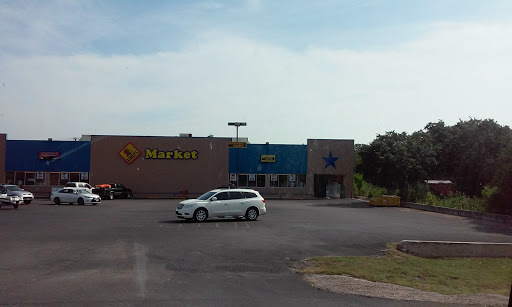 Grocery Store «Lowes Market», reviews and photos, 8010 FM2673, Canyon Lake, TX 78133, USA