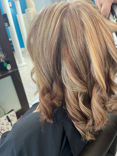 Beauty Salon «Broadway Fabulous Salon», reviews and photos, 310 Monroe St, Dunedin, FL 34698, USA