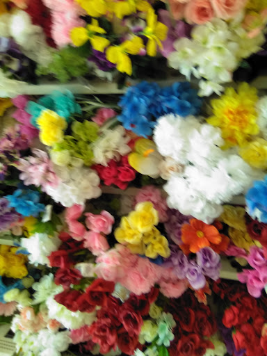 Dollar Store «Dollar Tree», reviews and photos, 8418 Van Nuys Blvd, Panorama City, CA 91402, USA