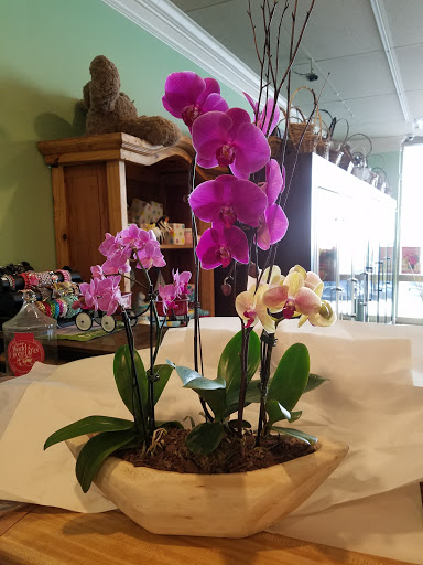 Libertyville Florist, 103 W Rockland Rd, Libertyville, IL 60048, USA, 