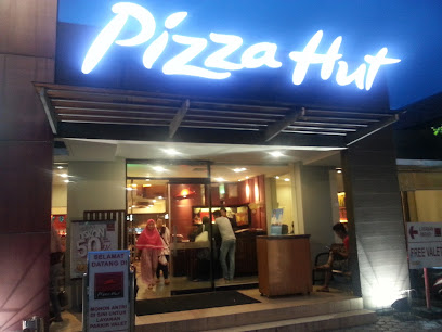 Pizza Hut Restoran - Jl. Kartini No.29, Kejaksan, Kec. Kejaksan, Kota Cirebon, Jawa Barat 45123, Indonesia
