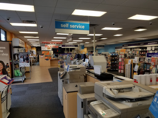 Print Shop «FedEx Office Print & Ship Center», reviews and photos, 15951 Goldenwest St, Huntington Beach, CA 92647, USA