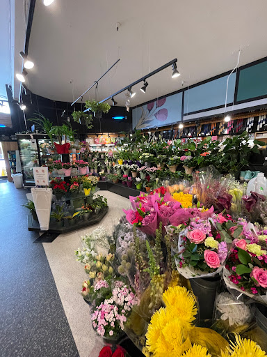 Draegers Market image