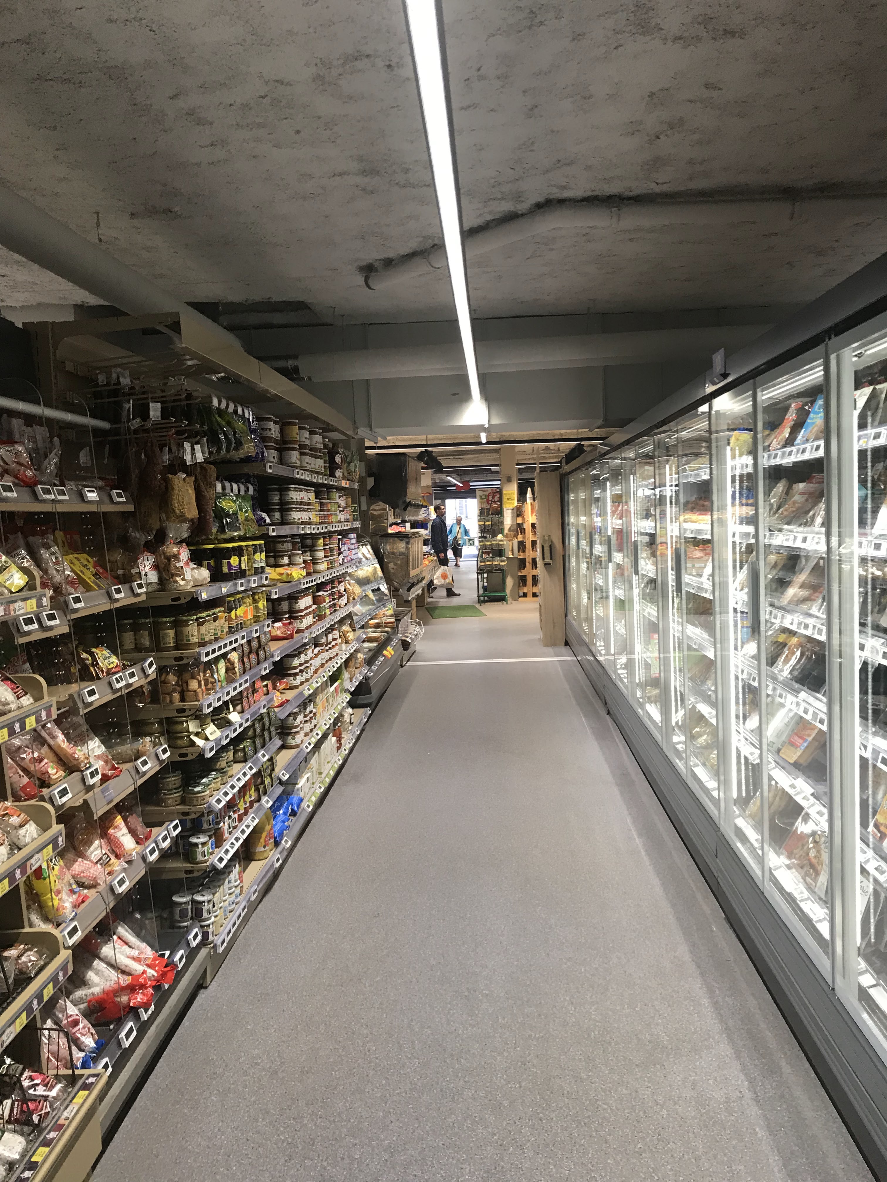 Photo n° 43 de l'avis de Marseille.u fait le 10/05/2019 à 03:04
