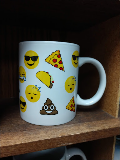 Thrift Store «Bread & Roses Thrift and More», reviews and photos, 840 E Main St, Grass Valley, CA 95945, USA