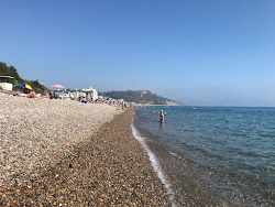 Seaton Plajı'in fotoğrafı - rahatlamayı sevenler arasında popüler bir yer
