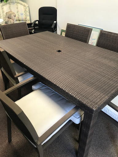 Thrift Store «Tambourine Resale Shop», reviews and photos, 1619 10th Ave, Vero Beach, FL 32960, USA