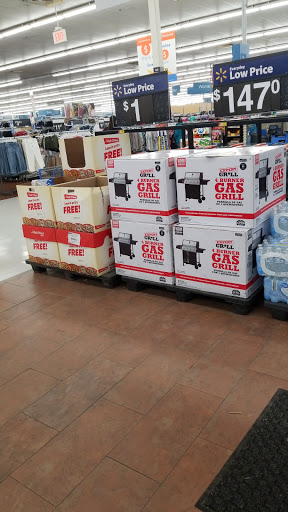 Discount Store «Walmart», reviews and photos, 235 Queen St, Southington, CT 06489, USA