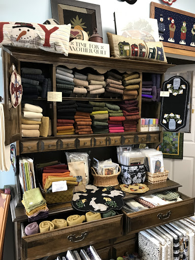Quilt Shop «In Stitches Quilt & Fabric», reviews and photos, 4017 Conrad Weiser Pkwy, Womelsdorf, PA 19567, USA