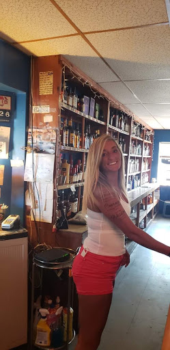 Liquor Store «County Line Liquor», reviews and photos, 15965 Dixie Hwy, Crittenden, KY 41030, USA