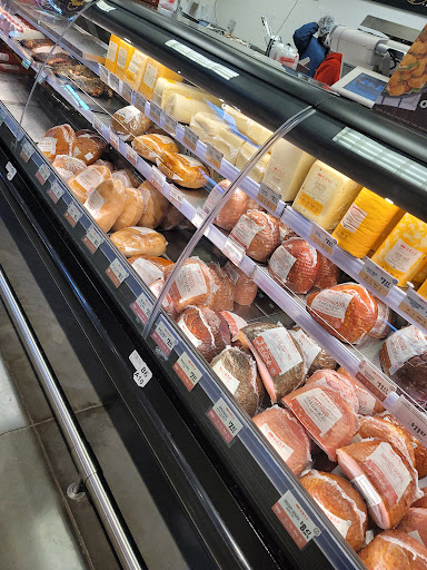 Grocery Store «H-E-B Grocery», reviews and photos, 97 Oyster Creek Dr, Lake Jackson, TX 77566‑4622, USA