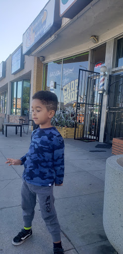 Barber Shop «The Chop Shop-Todays Barber», reviews and photos, 21908 Ventura Blvd, Woodland Hills, CA 91364, USA