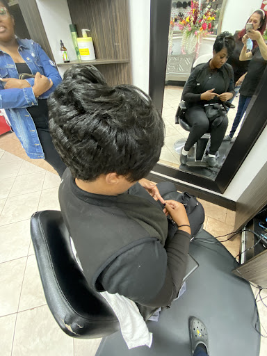 Beauty Salon «Dominican Beauty Center», reviews and photos, 299 N Main St, Spring Valley, NY 10977, USA