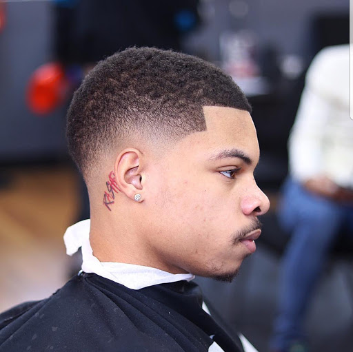 Barber Shop «First & 10 Barber Shop», reviews and photos, 9121 Piscataway Rd #2b, Clinton, MD 20735, USA