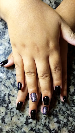 Logo da empresa - Shiny Nails