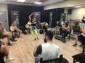 Clases de Guitarra Flamenca Cante y Baile en Sevilla Artes Escenicas Rebollar