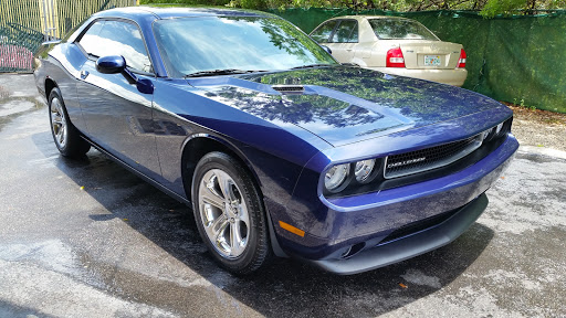 Auto Body Shop «Dayas Custom Auto», reviews and photos, 6650 Kingspointe Pkwy, Orlando, FL 32819, USA