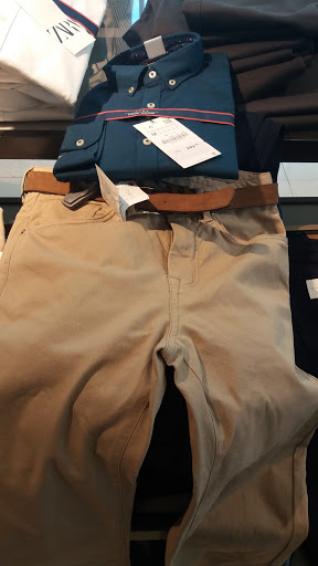 Stores to buy women's chino pants Stockholm