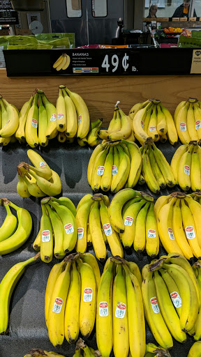 Grocery Store «D & W Fresh Market», reviews and photos, 50 Douglas Ave, Holland, MI 49424, USA