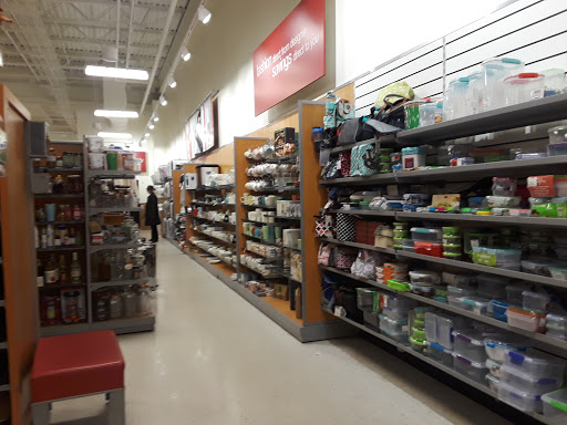 Department Store «T.J. Maxx», reviews and photos, 20 Chapel View Blvd, Cranston, RI 02920, USA