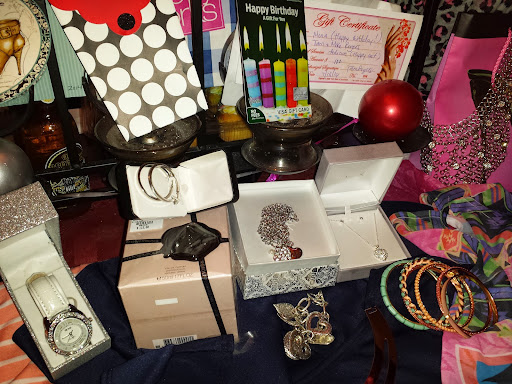 Shopping Mall «Cranbrook Shopping Center», reviews and photos, 566 Cranbrook Rd, Cockeysville, MD 21030, USA