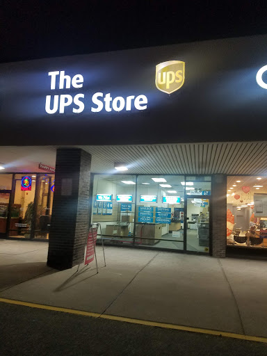 Shipping and Mailing Service «The UPS Store», reviews and photos, 55 E Long Lake Rd, Troy, MI 48085, USA