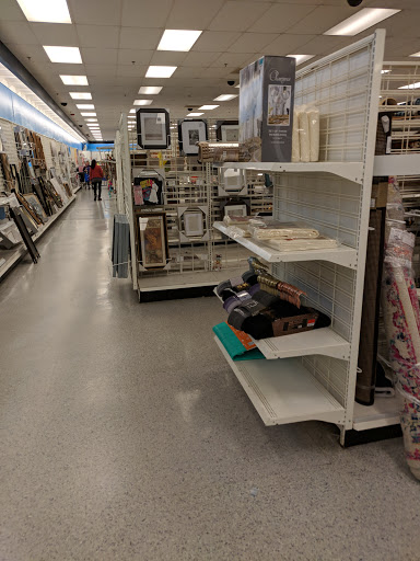 Clothing Store «Ross Dress for Less», reviews and photos, 1416 Towne Square Blvd NW, Roanoke, VA 24012, USA