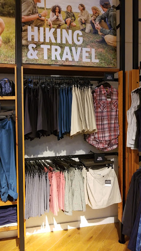 Clothing Store «Eddie Bauer», reviews and photos, 1835 Annapolis Mall Rd #1444, Annapolis, MD 21401, USA