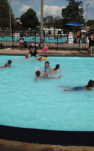 Pulaski Park Pool image 3