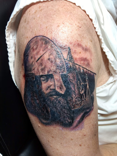 Tattoo Shop «Lucky Rabbit Tattoos», reviews and photos, 611 E McGalliard Rd, Muncie, IN 47303, USA