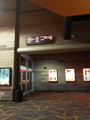 Movie Theater «Regal Cinemas Gilbert 14», reviews and photos, 1012 South Gilbert Road, Gilbert, AZ 85296, USA