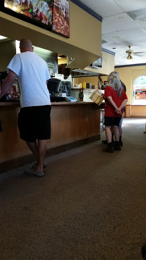 Pizza Restaurant «Round Table Pizza», reviews and photos, 10894 Combie Rd, Auburn, CA 95602, USA