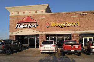 Pizza Hut image