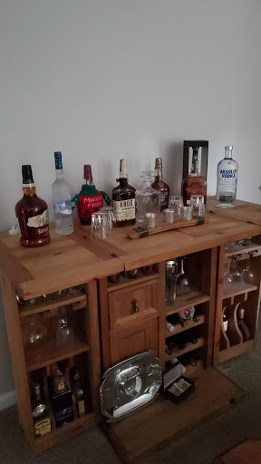 Liquor Store «Creekside Liquors», reviews and photos, 1604 Allison Ln, Jeffersonville, IN 47130, USA