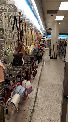 Clothing Store «Ross Dress for Less», reviews and photos, 13750 Riverside Dr, Sherman Oaks, CA 91423, USA