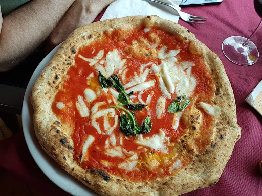 Pizzeria Oliva da Carla e Salvatore in Napoli, Città Metropolitana di Napoli