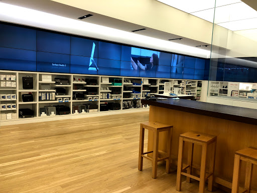 Computer Store «Microsoft Store - Park Meadows Mall», reviews and photos, 8505 Park Meadows Center Dr #2095, Lone Tree, CO 80124, USA